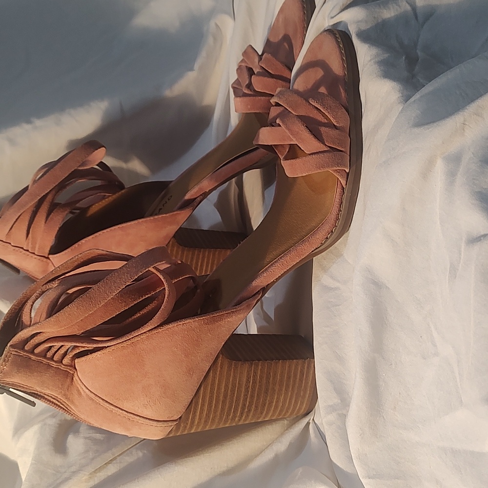 Lucky brand blush suede block heel sandal